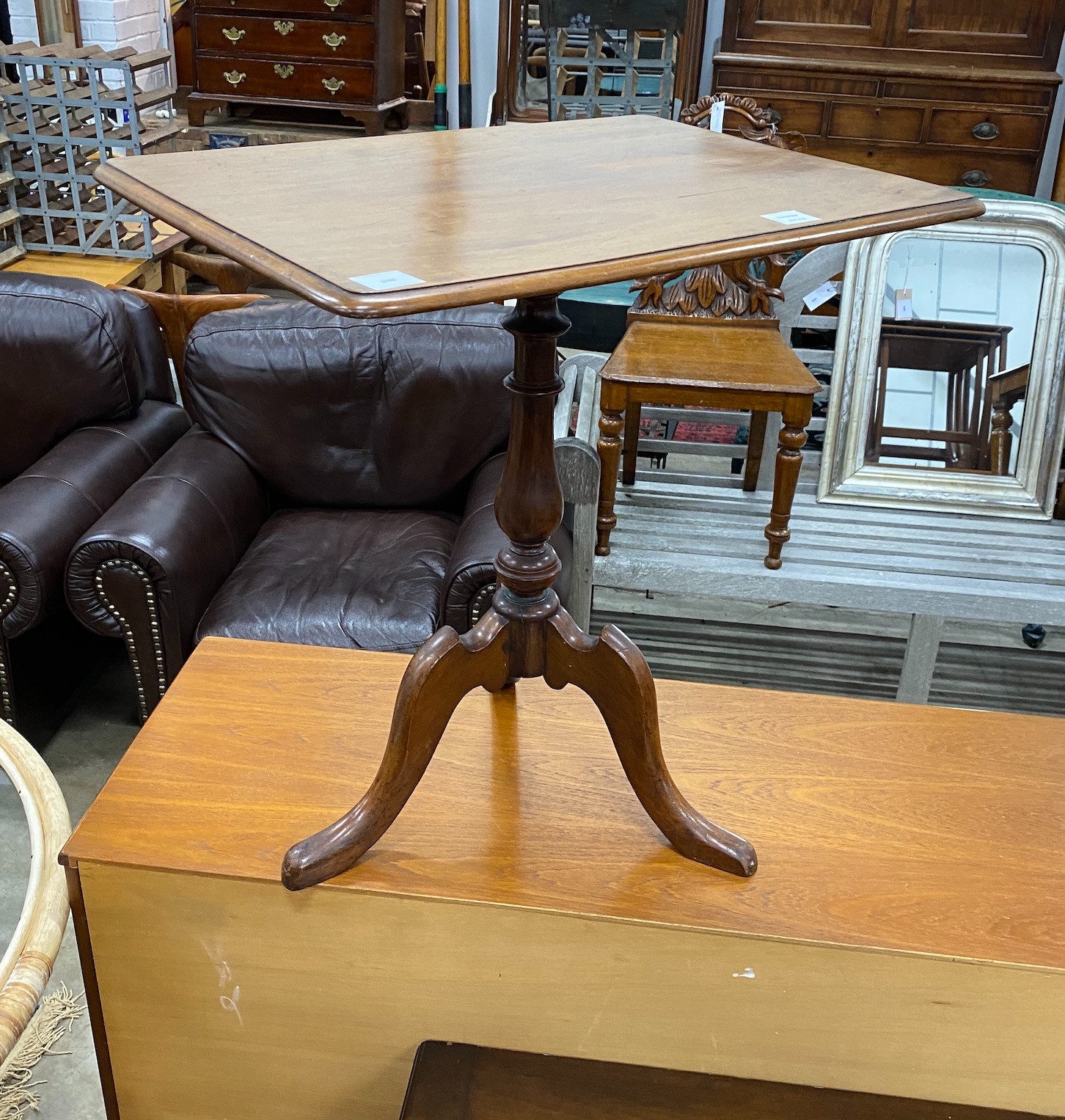 A Victorian mahogany tripod wine table, width 67cm, depth 50cm, height 70cm